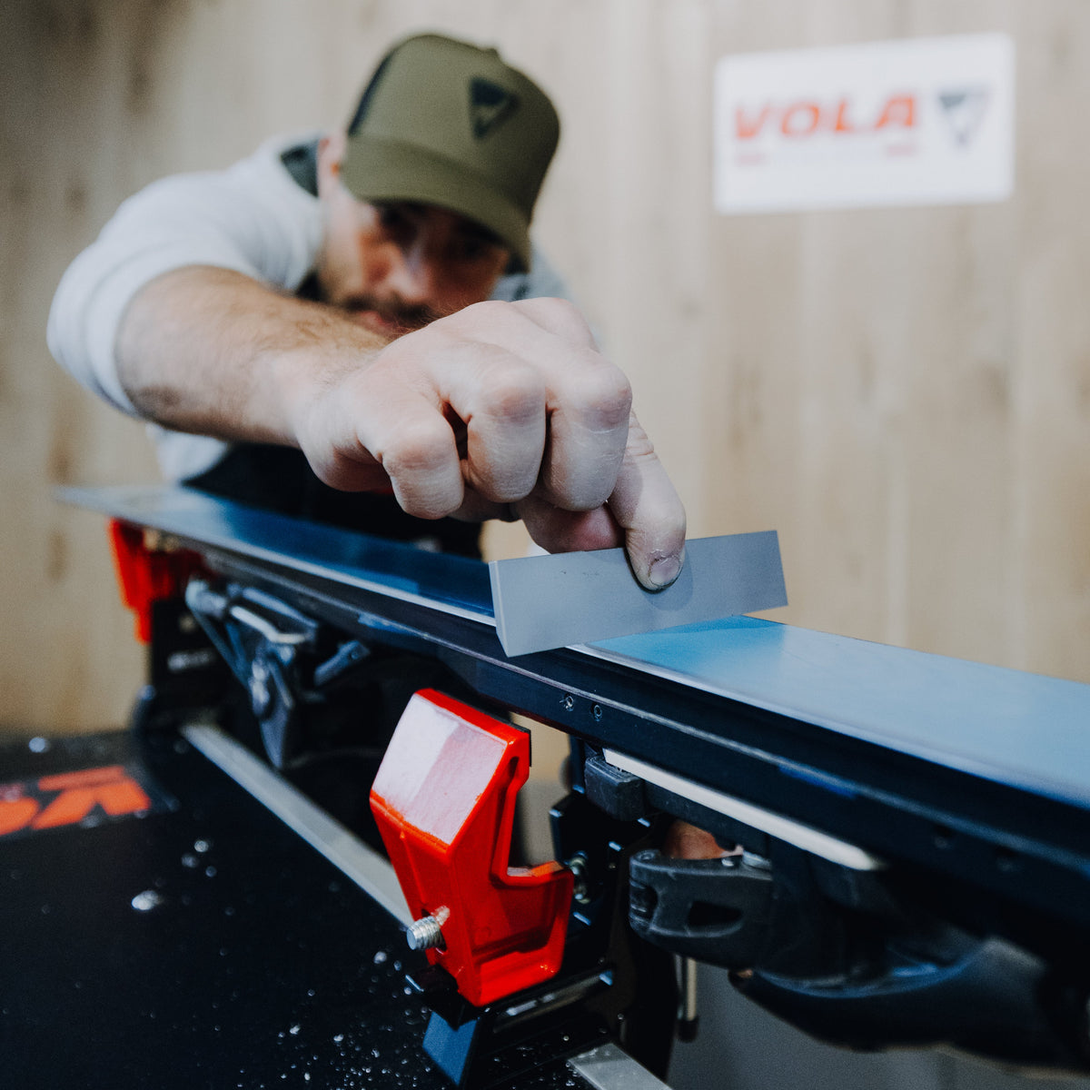 Preparing a new race ski: breaking in, edge sharpening and base impreg ...